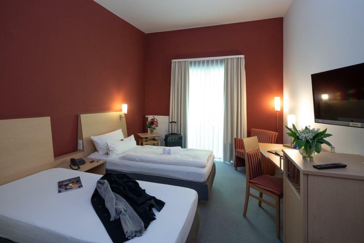 Hotel Mainpromenade ***S Karlstadt Exterior photo